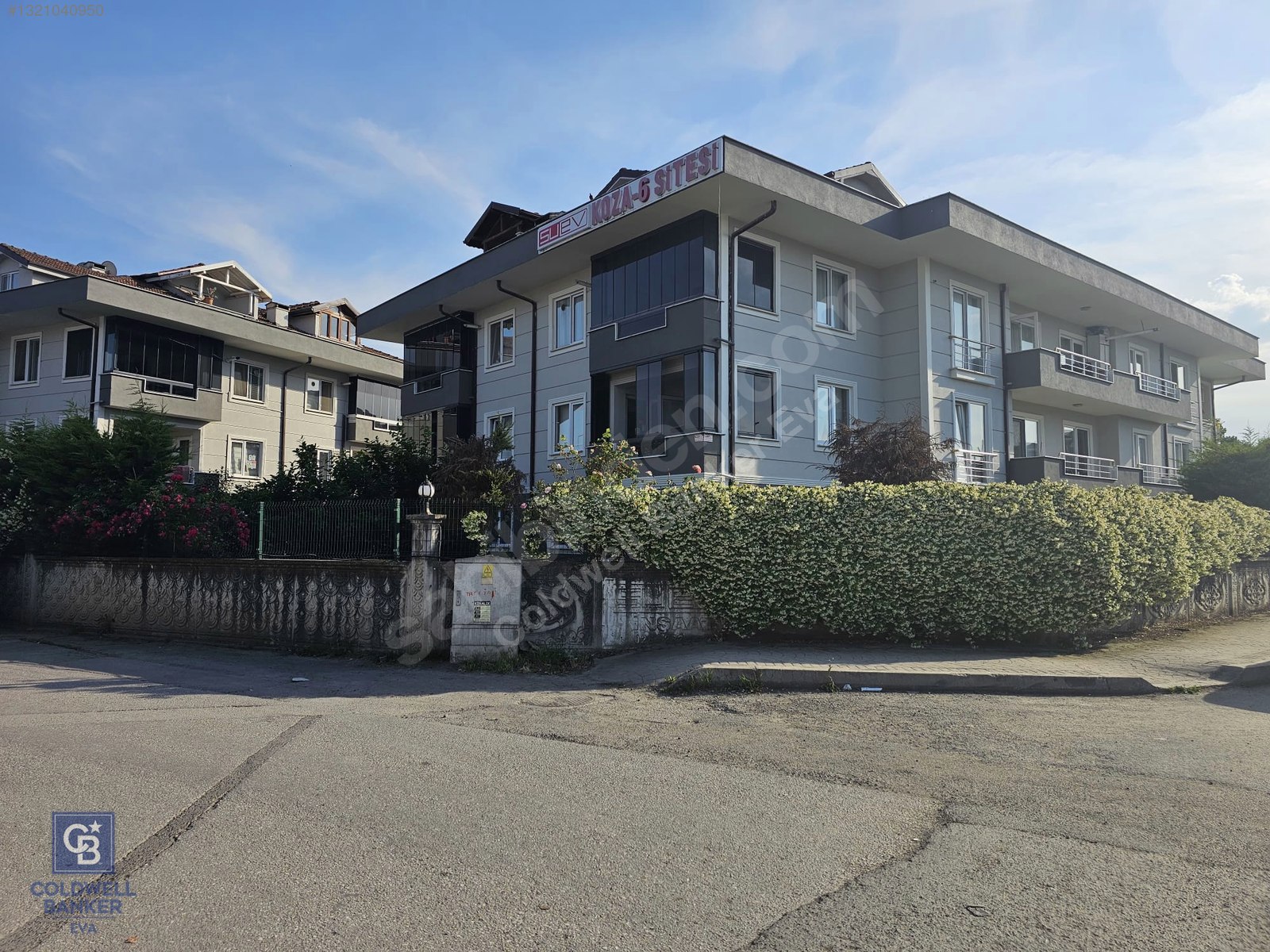 Serdivan'da Bahçe Keyfi,Site İçi,150 m² Geniş 3+1 Bahçe Dubleks