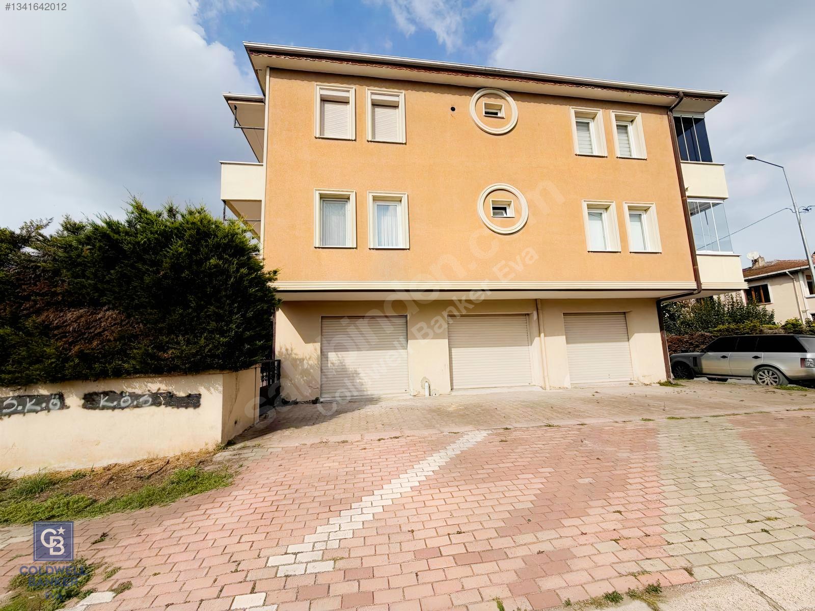 Serdivan İstiklal'de Kapalı Otoparklı 3+1 Lüks Satılık Daire