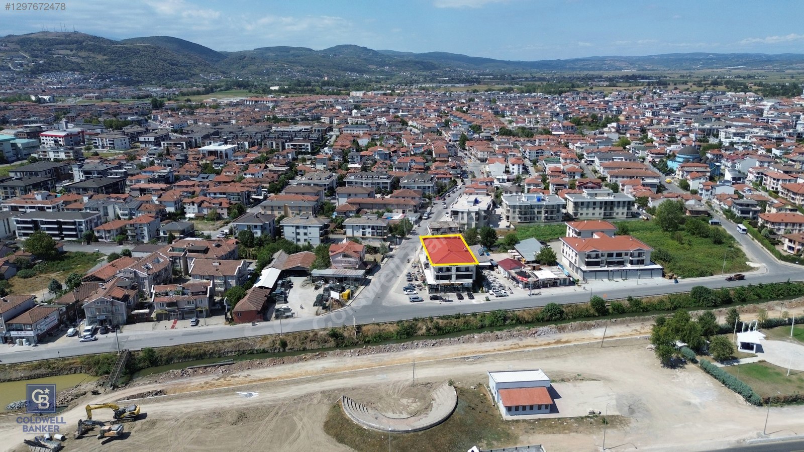 Serdivan Yazlıkta 1.100m2 Kiracılı Dükkan görsel 2