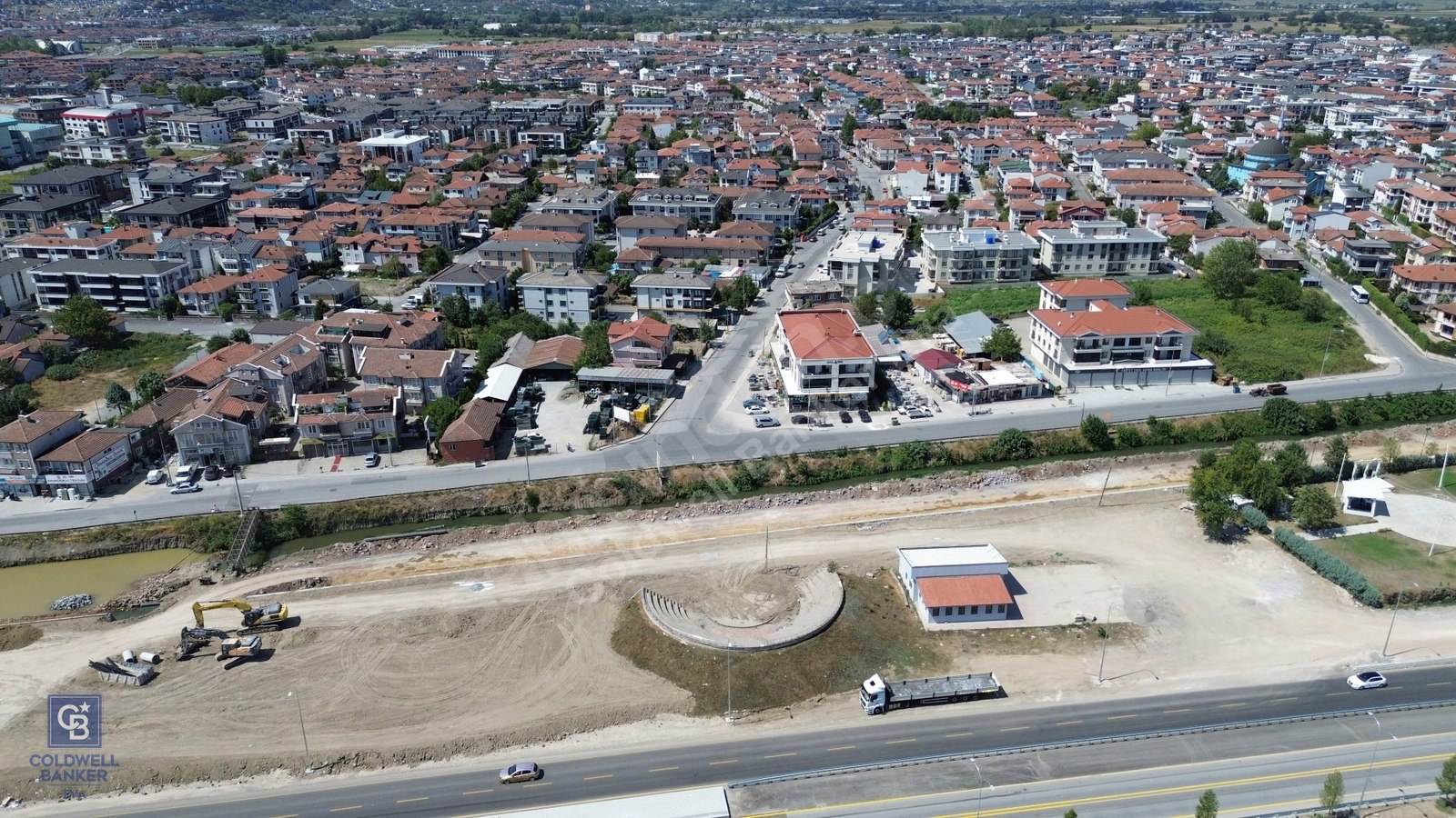 Serdivan Yazlıkta 1.100m2 Kiracılı Dükkan görsel 7